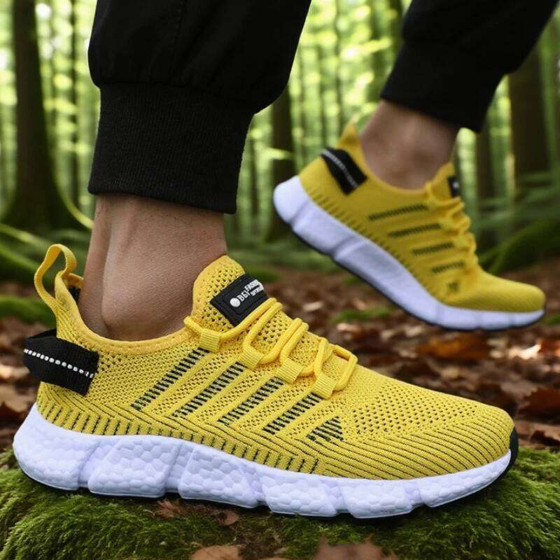 2025 New Trendy Running Shoes Men Breathable Mesh Lightweight Sneakers Eye Catching Fashion Tenis Baixo Zapatillas De Deporte