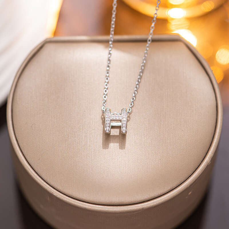 Full Diamond Letter H Titanium Steel Necklace Ins Simple Minimalist Clavicle Chain Fashion Choker For Women