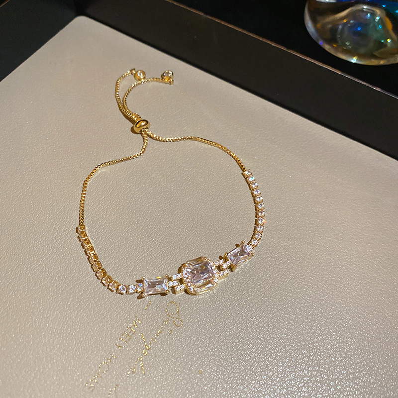 Luxurious zircon square interlocking adjustable bracelet, light luxury with a high-end feel, new fashionable versatile wristband jewelry wholesale