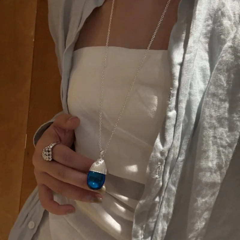 Bloggers Same Clear Crystal Glass Pinecone Personalized Ins Minimalist Niche Necklace Jewelry Accessories 260208