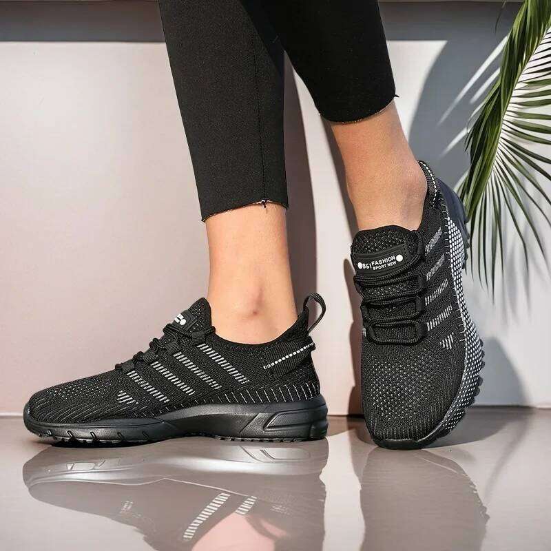 Women's Casual Sports Comfortable Knitted Mesh Breathable Flat Cool Non Slip in Summer New Fashionable Running Shoes