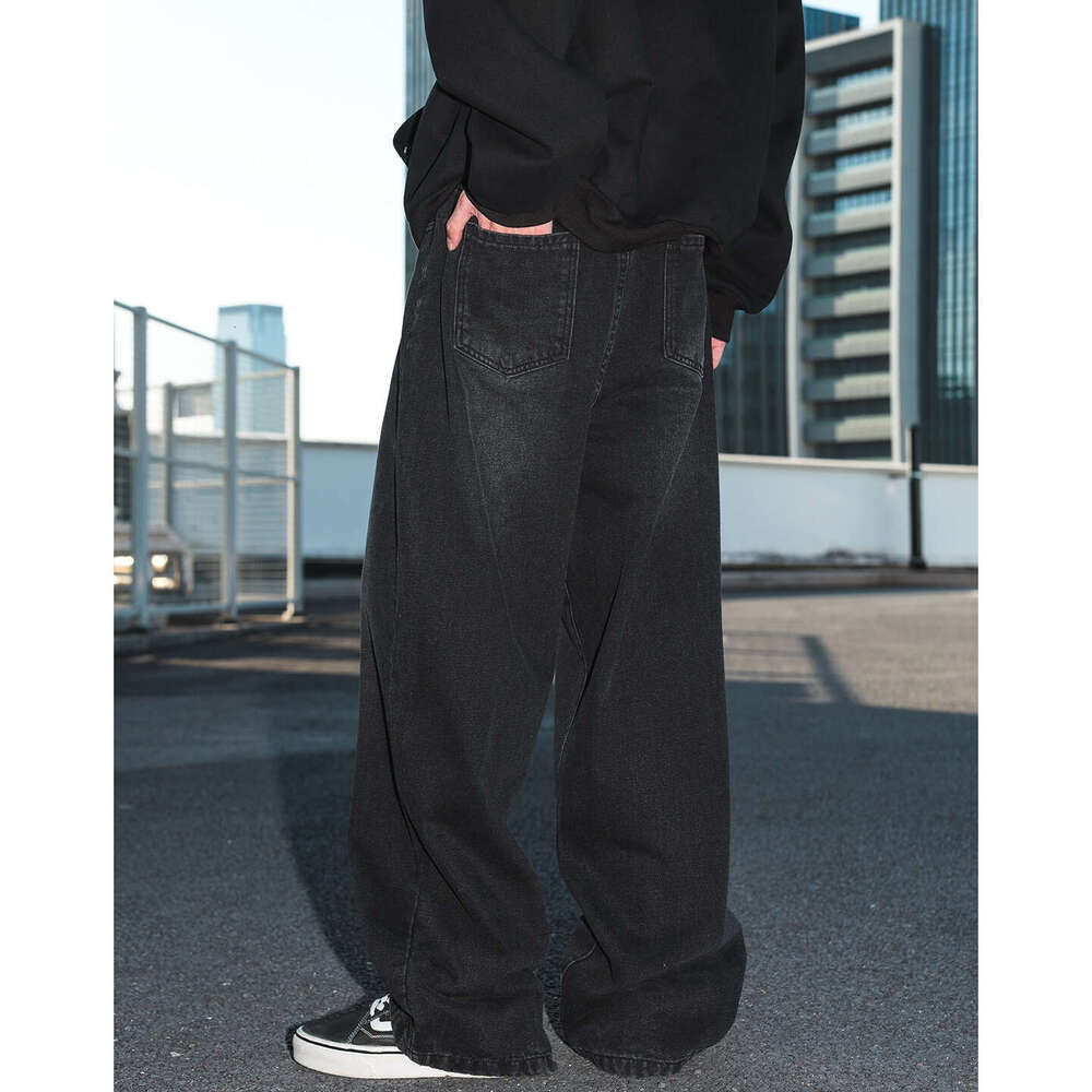Washed distressed straight loose-fit jeans for men, new autumn style, retro curved cut pants, trendy casual long trousers