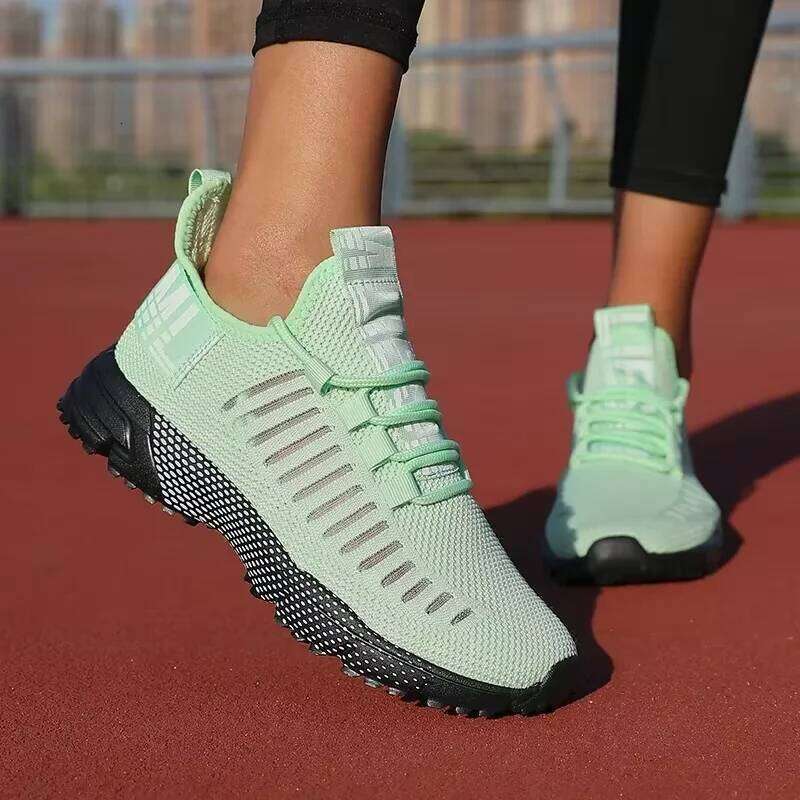 Fashionable Men's Breathable Mesh Anti Slip Rubber Sole Durable Upper Outdoor Casual Fashion Tennis Jogging Shoes Sneakers