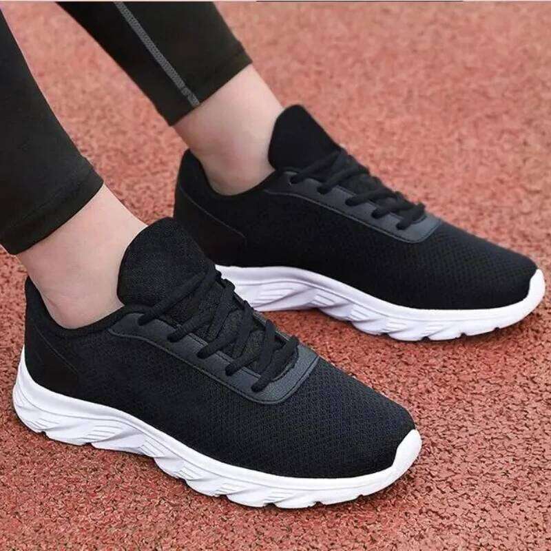 Hot Sale Light Man Running Shoes Comfortable Breathable Men's SneakerCasual Ultra Lightweight Fashion Sneakers Non Slip Trainers