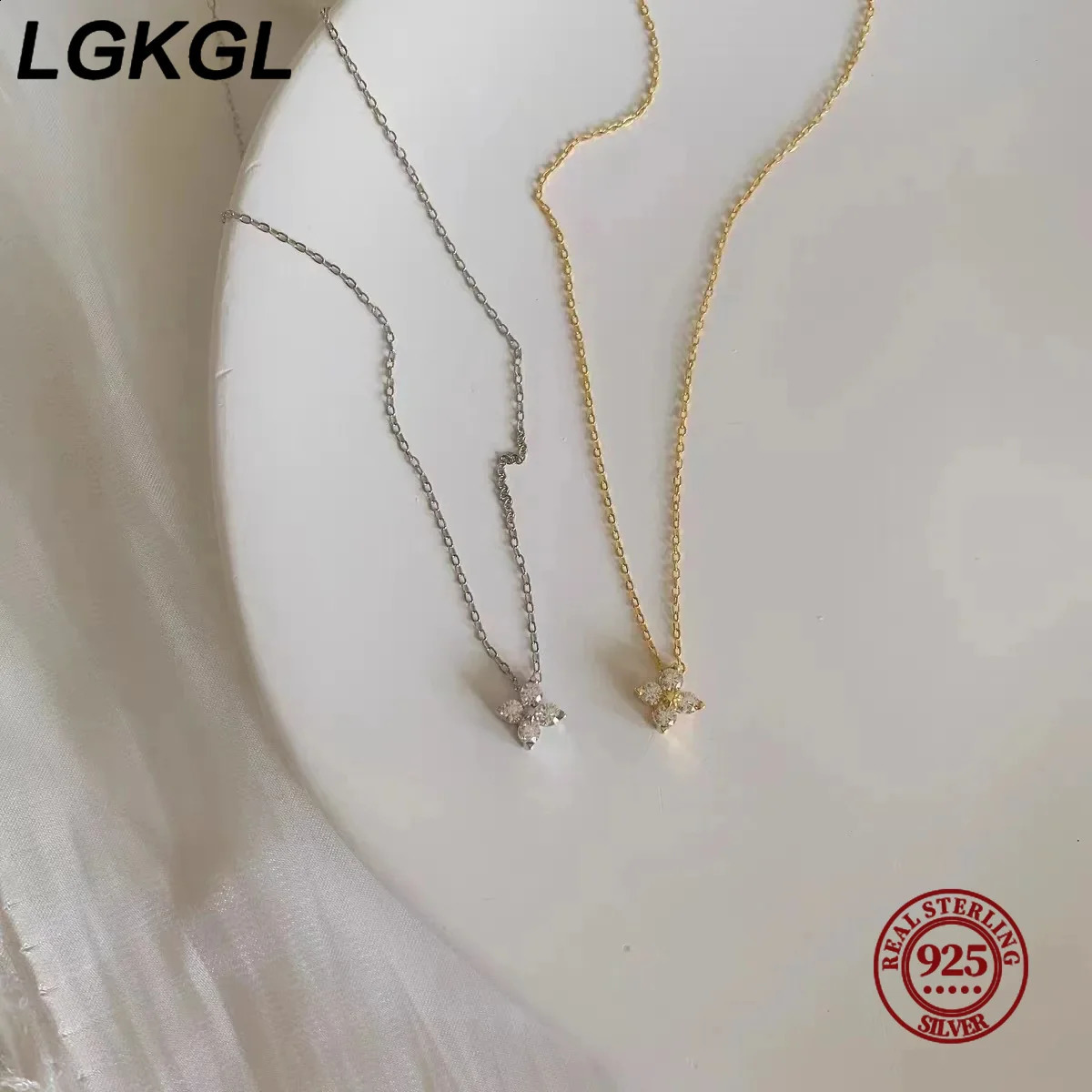 LGKGL S925 Sterling Silver Plated 18K Gold Set Zircon Necklace Female Sparkling Diamond Four Leaf Grass Versatile Collar Chain 260208