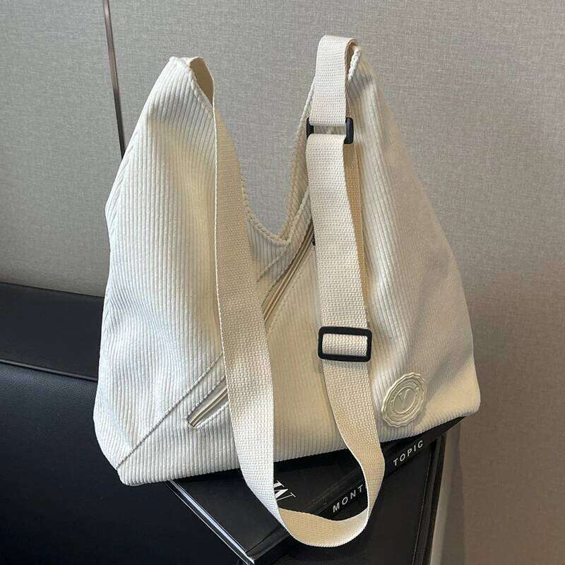 Classic popular solid color large capacity shoulder bag, fashionable multifunctional temperament, casual and lazy style, Z260224