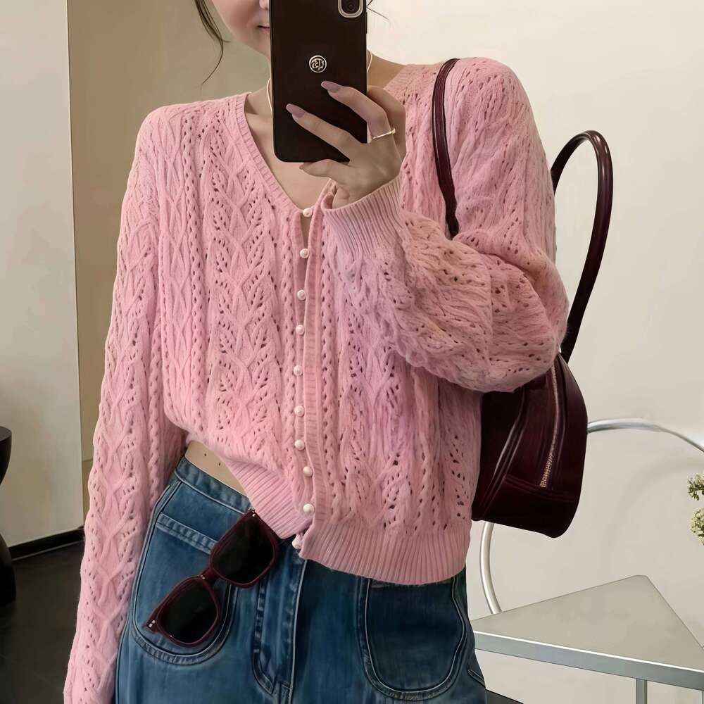 Xiaoxiangfeng Gentle Y2K Hollow Knitted Cardigan T-shirt for Women's Spring and Autumn Casual Loose Air Conditioning Shirt Top 26L0224