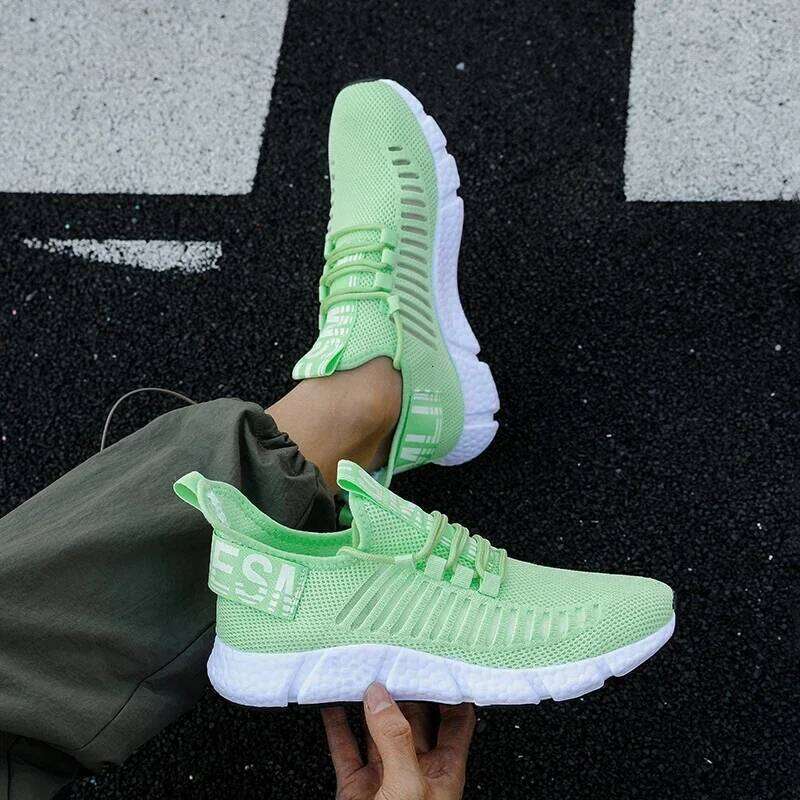 Summer Men Sneakers Lightweight Breathable Mesh Outdoor Casual Fashionable Tennis Training Men's Shoes Free Shipping