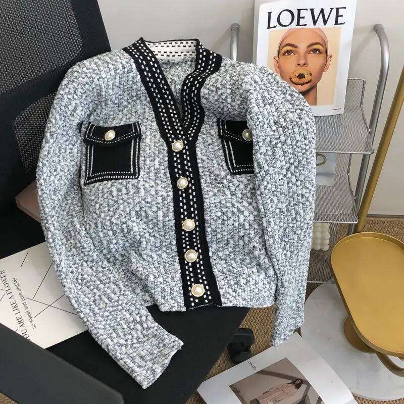 Xiaoxiangfeng Contrasting Color Knitted Cardigan Women's Spring and Autumn V-neck Top Pearl Button Sweater Jacket 26L0224