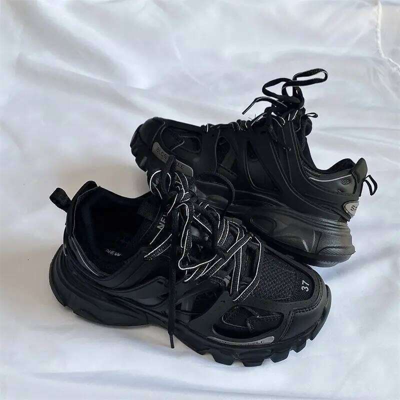 Brand Design Black Chunky Sneakers Unisex Fashion New Men's Dad Shoes Trendy Casual for Girls And Boys 26W0224