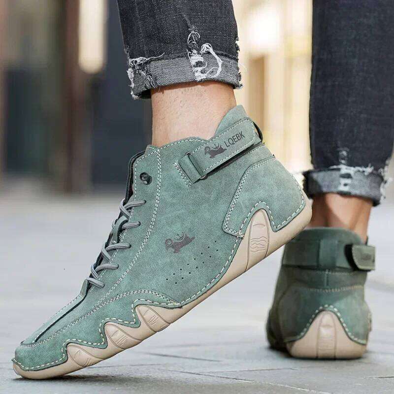 2025 Men High Top Leather Sneaker Soft Sole Fashion Mens Slip-On Flat Loafers Breathable Comfortable Luxury Retro Men's Shoes