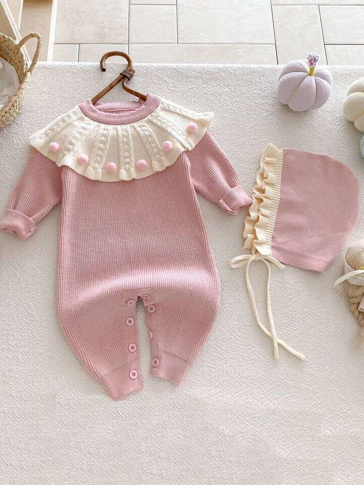 New Autumn and Winter Knitted Baby Girl Handmade Ball Lotus Leaf Collar with Hat 26H0224