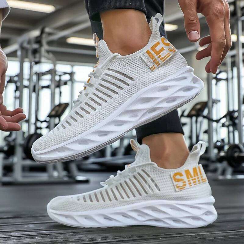 Summer Breathable Men's Shoes Lightweight Mesh Casual Lace-Up Male Tennis Shoe New Arrival Fashionable Sneakers Men