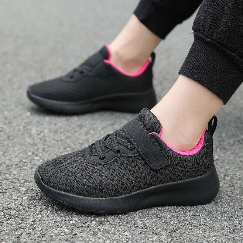 Boys' breathable running lightweight girls' sports shoes, four season outdoor black mesh eyes, big children's 26W0224