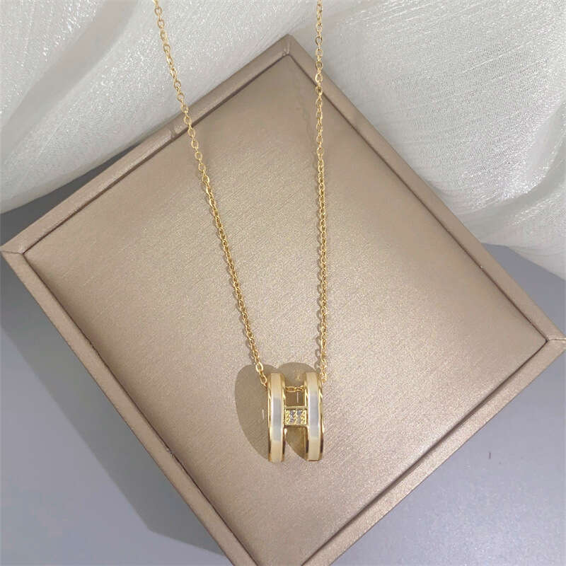 Korean-Style Simple Cat's Eye Stone Inlaid With Diamonds H-Letter Titanium Steel Necklace Letter Clavicle Chain