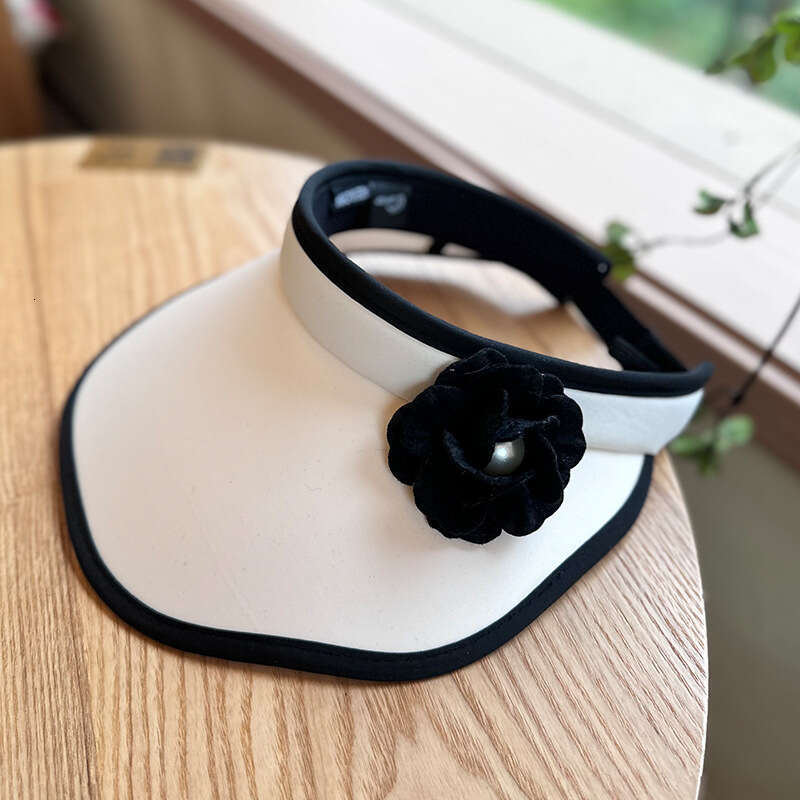 Elegant and simple open-top hat Camellia decoration A piece of accessory suitable for garden parties and summer outings