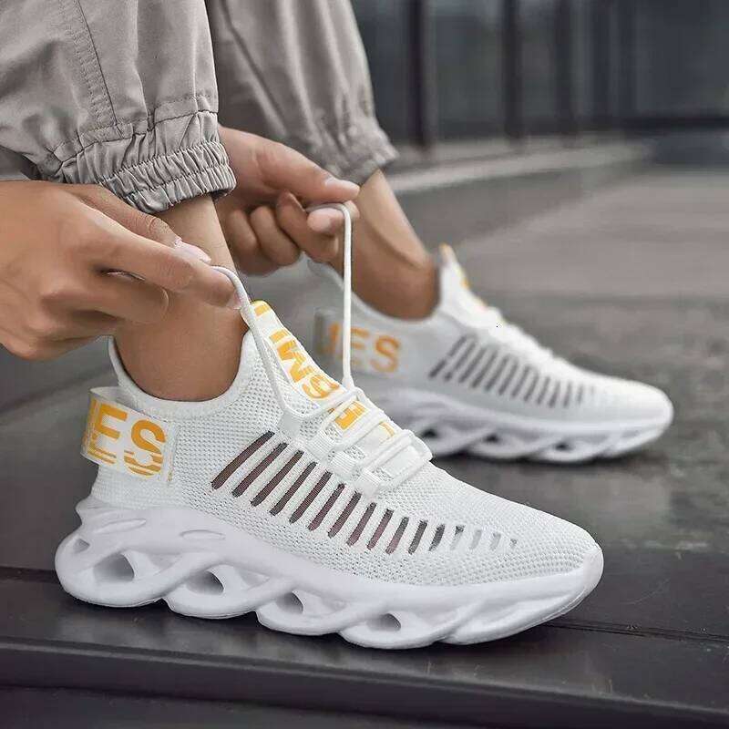 Breathable Men's Sneakers Mesh Fabric Cushioning Anti Slip Versatile Running Exercise Basketball Men Casual Walking Shoes