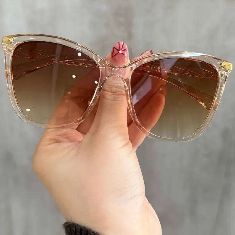 Vintage Cat Eye Goggles Sunglasses Women Fashion Oversized Men Retro Black Sun Glasses Trendy Shades Driving UV400 Eyewear 26W0224