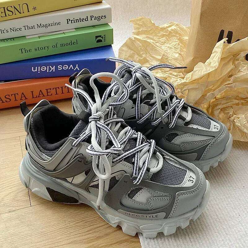 Brand Design for Man Fashion New Men's Chunky Sneakers Male Female Dad Trendy Girls Boys Casual Sports Shoes 26W0224