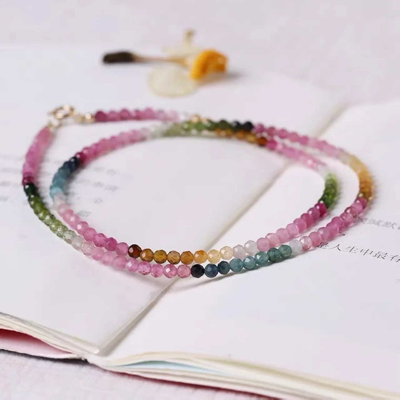 2mm Extremely Fine Natural Tourmaline Clavicle Chain Chokers Necklace Womens Rainbow Niche Sense Gradient Summer 260208