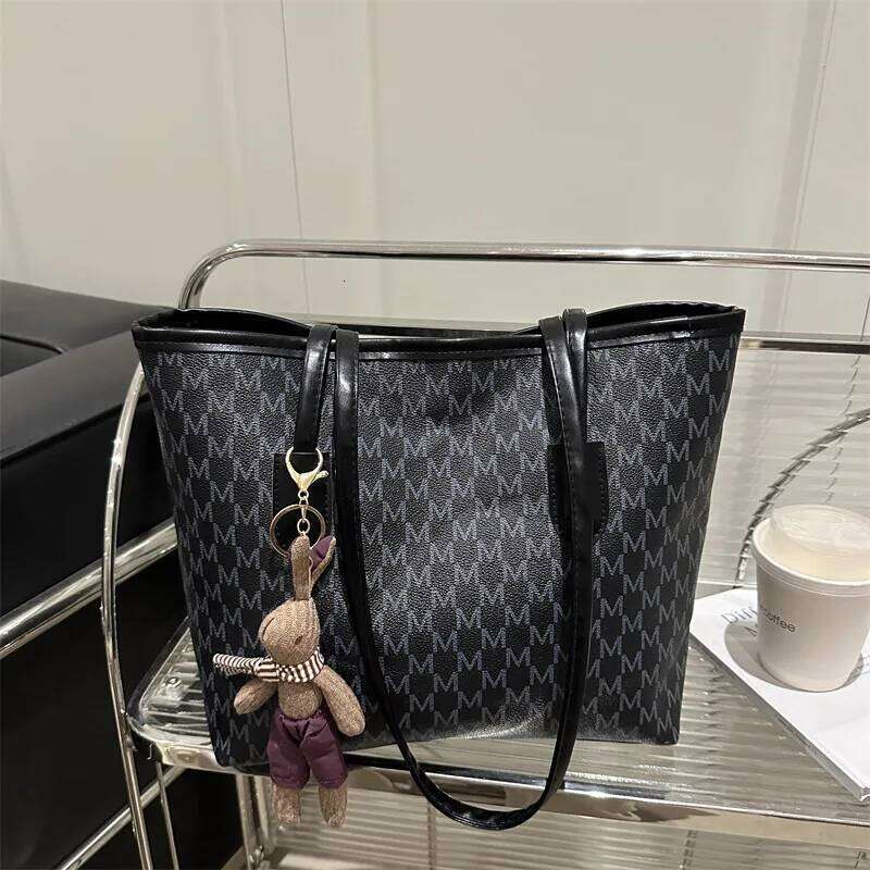 New Letter Print Tote Women Fashion Large Capacity Shoulder Bag Commuter Handbag Z260224