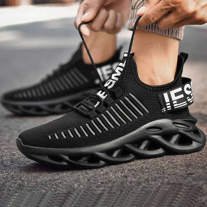 Breathable Mesh Men's Fashionable Appearance Single Pattern Knitted Outdoor Activities Gym Training Walking Shoes