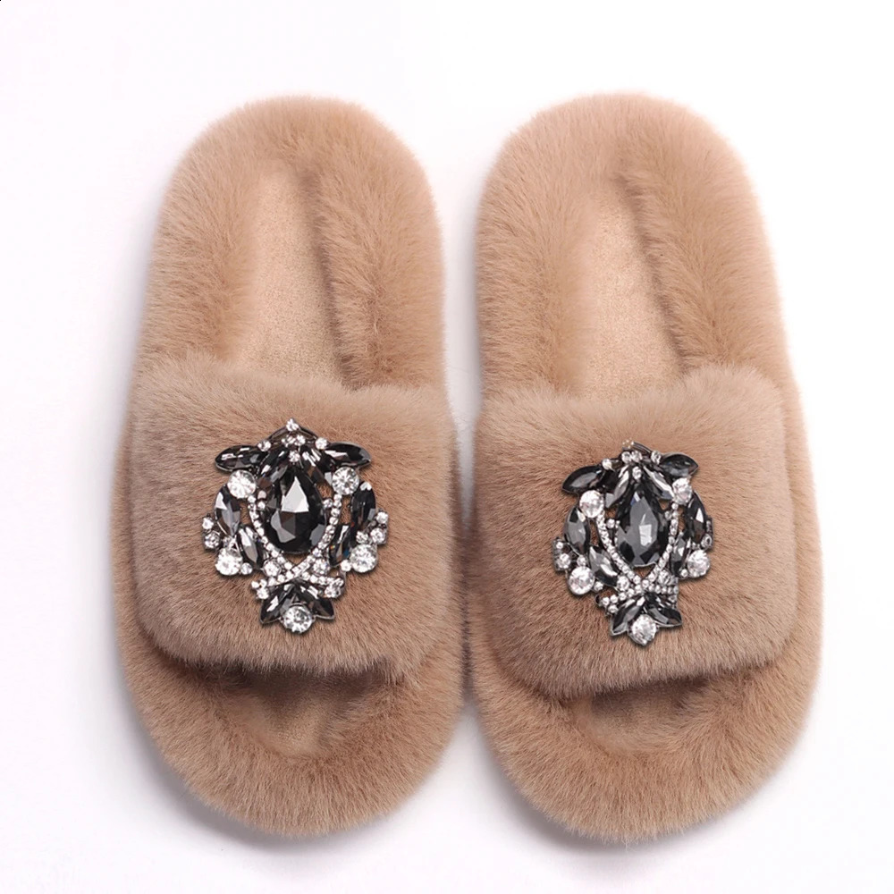 Lady Faux Fur Slides Slippers Drop Shape Alloy Rhinestone Crystal Winter Fur Sandals Flip Flops Crystal Flats Shoes for Women 260124