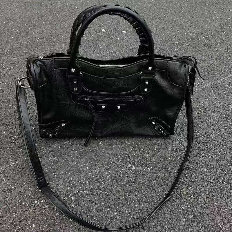 Punk Top Fashion Working Shopping Heavy Industry Retro Bags 2026 Trendy Tote Women's Handbags Shoulder Bag Large Capacity Z260224