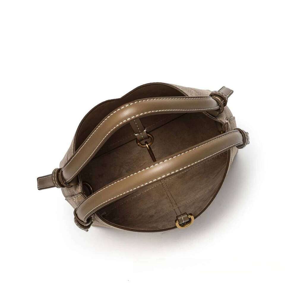 High-end stylish small handbag for women, 2025 autumn new fashion versatile crossbody bag, unique trendy tote Z260224