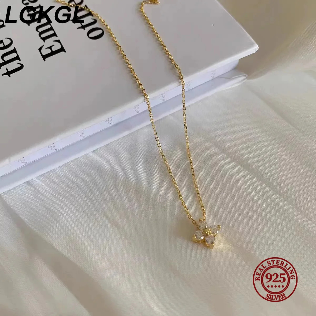 LGKGL S925 Sterling Silver Plated 18K Gold Set Zircon Necklace Female Sparkling Diamond Four Leaf Grass Versatile Collar Chain 260208