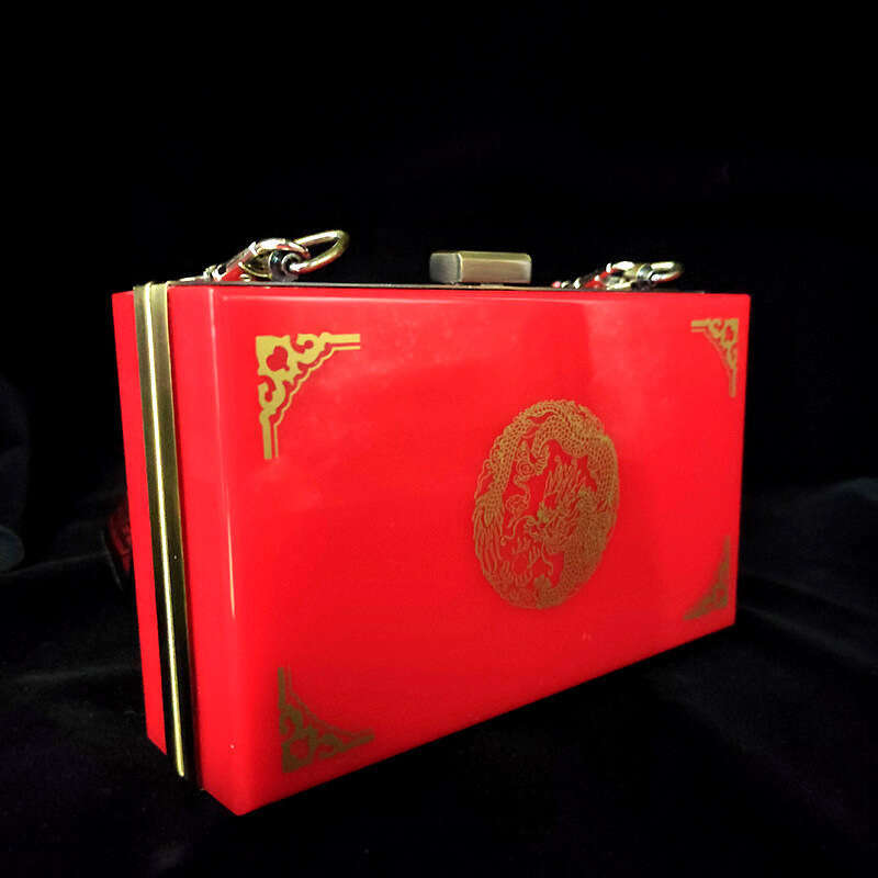 Small To Match Cheongsam, Vintage Gold-Stamped Red Bridal Clutch, Silk-Printed Hong Kong Style Wide Shoulder Strap Crossbody Small Square Bag For Wome