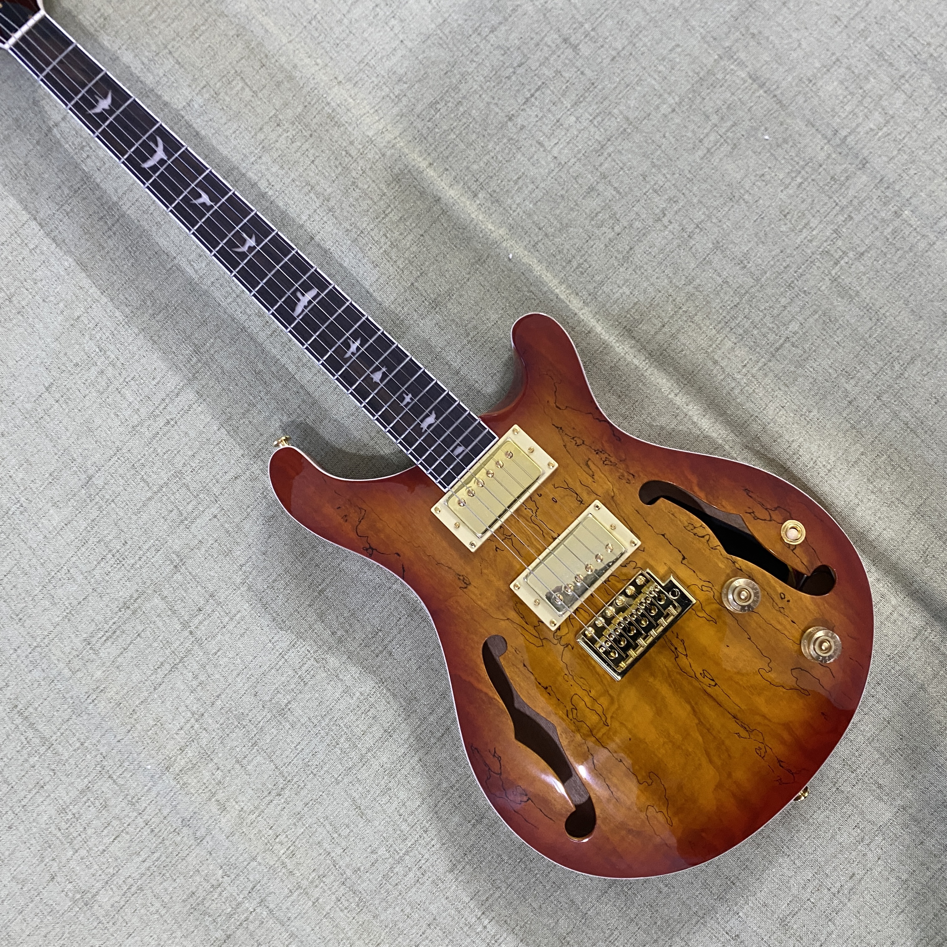 New 24-fret electric guitar with semi-hollow body, maple body, HH pickups, gold hardware, rosewood fretboard, quality guarantee
