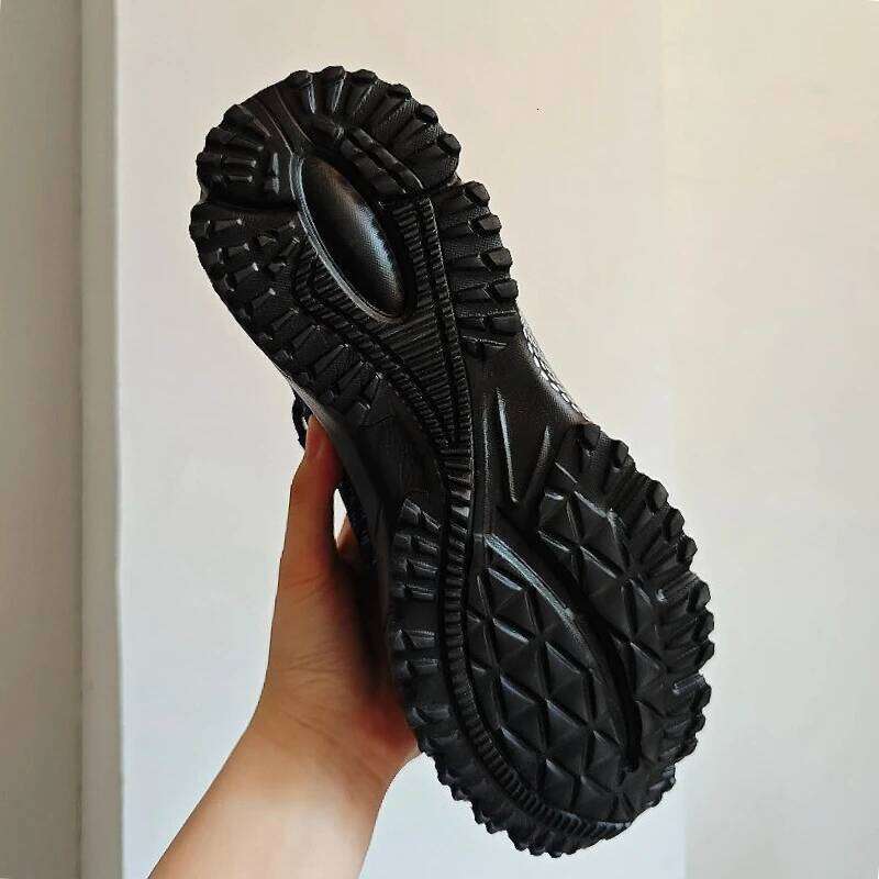 Fashionable Men's Sports Soft Elastic Breathable Lightweight Flexible Flat Versatile for Daily Use Trendy Men Shoes