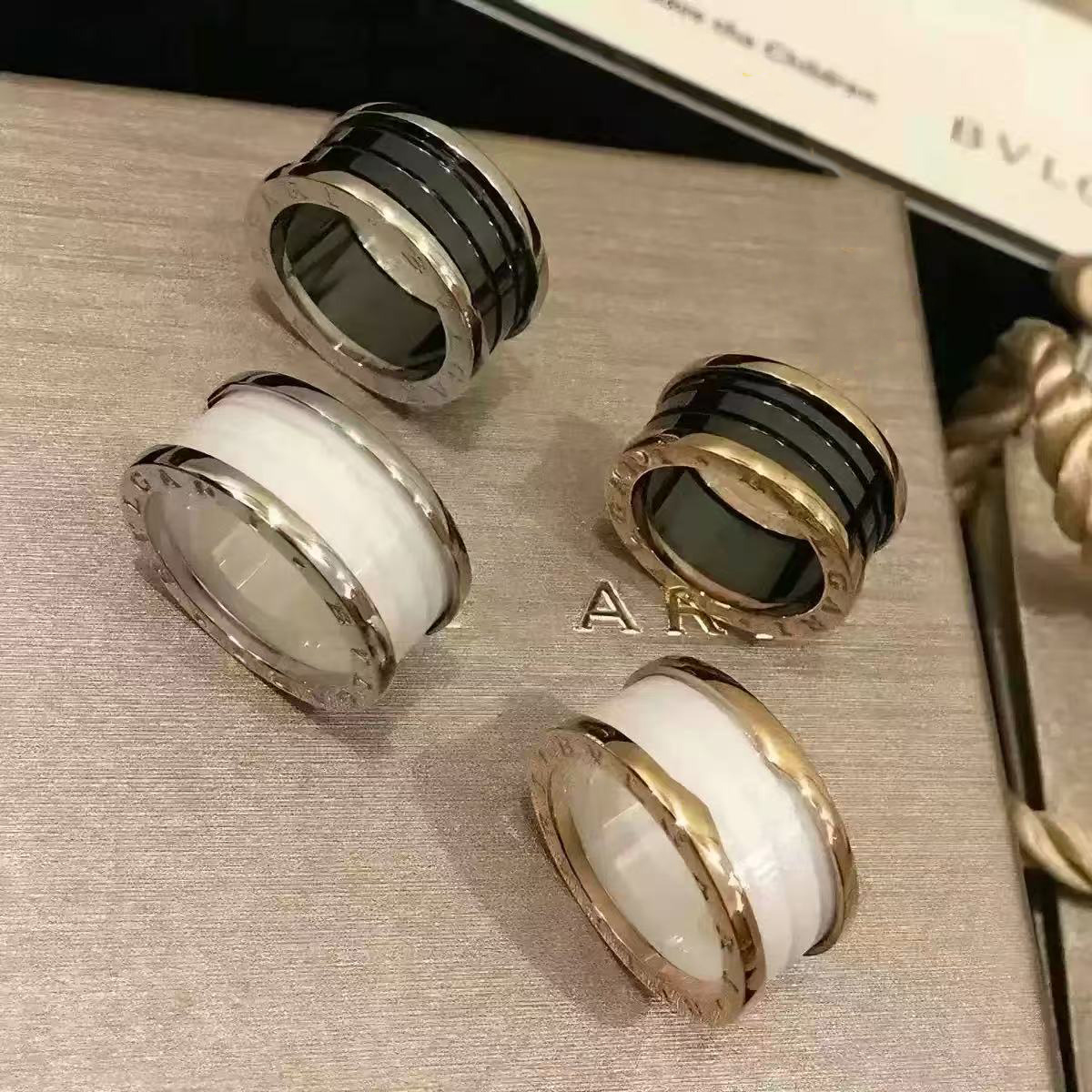 Designer Wedding Ring for women High Quality Black Ceramic White Ceramic Spring Men Ring 18k Non fading Pure Silver Couple Ring Engagement Gifts Girlfriend Jewelry