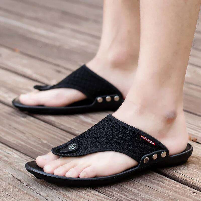 MAEDEF Summer Flip Flops for Beach Slippers Casual Sandals Comfortable Non-Slip Bathroom Shoes Men Slides