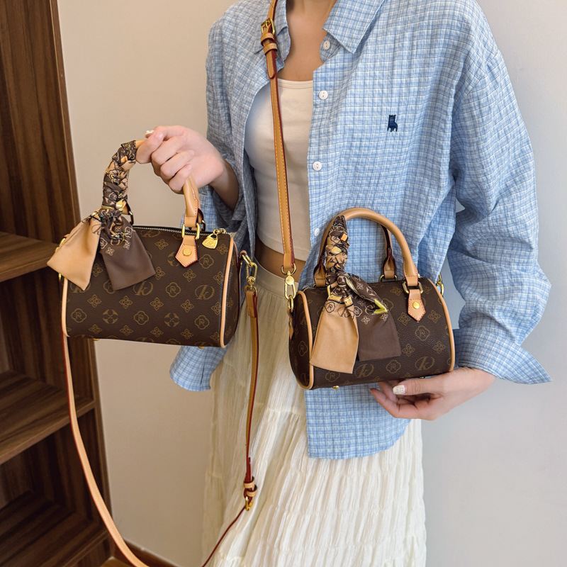 Fashionable Boston Bag, New Women's Stylish Handbag, Printed Versatile Crossbody Pillow Bag, Commuter Large Capacity Shoulder Crossbody Bag, Simp