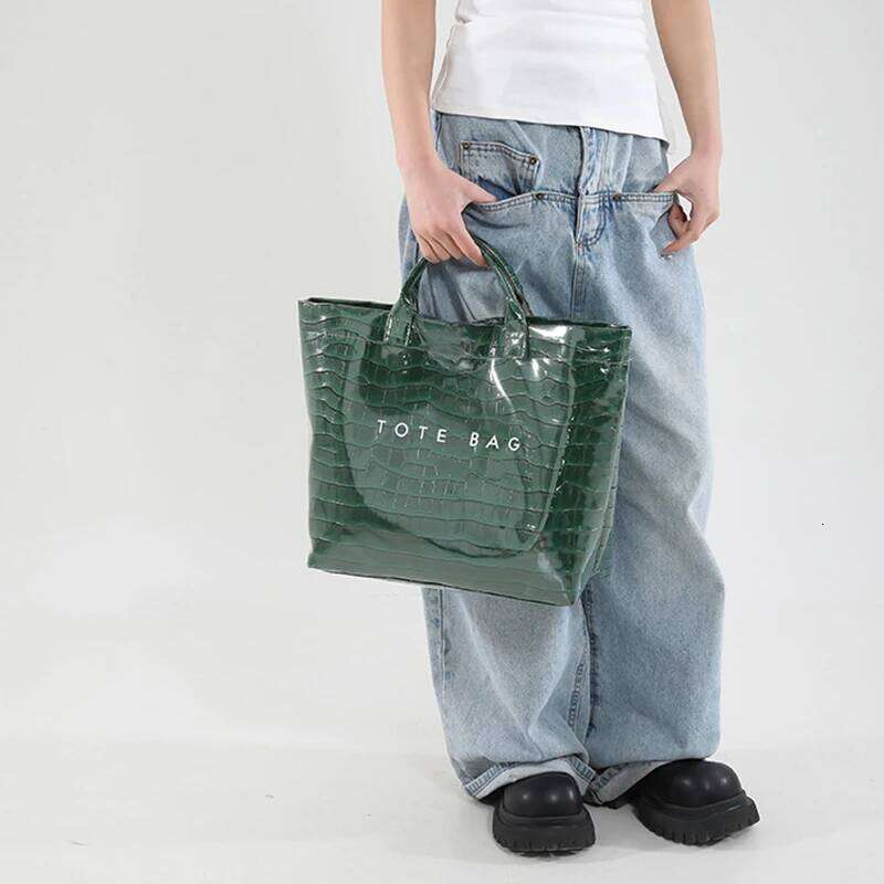 Crocodile Print PVC Leather Tote For Women Fashion Large Capacity Gold Handbag New Waterproof Letter Commuter Shopping Bag Z260224