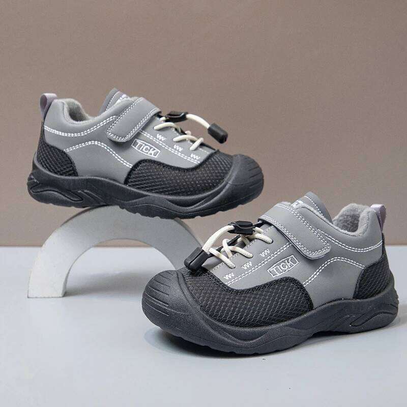 Fashion Versatile Sneakers for Boys Girls 2025 New Winter Toddler Fleece Walking Shoes Non-slip Breathable Kid Mountain Trainers 26W0224