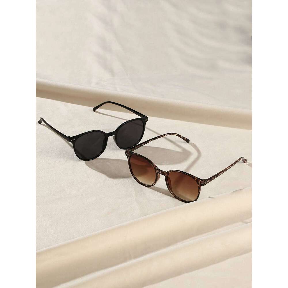 2Pcs Women's Fashionable Round Frame Chic Black, Tortoiseshell Combination Glasses Daily Wear Holiday Gifts 26W0224