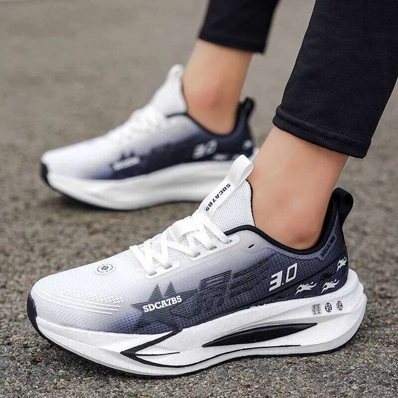 Carbon Board Speciality Marathon Running Men Breathable Casual Lightweight Shoes Plus Size Women's Sneakers