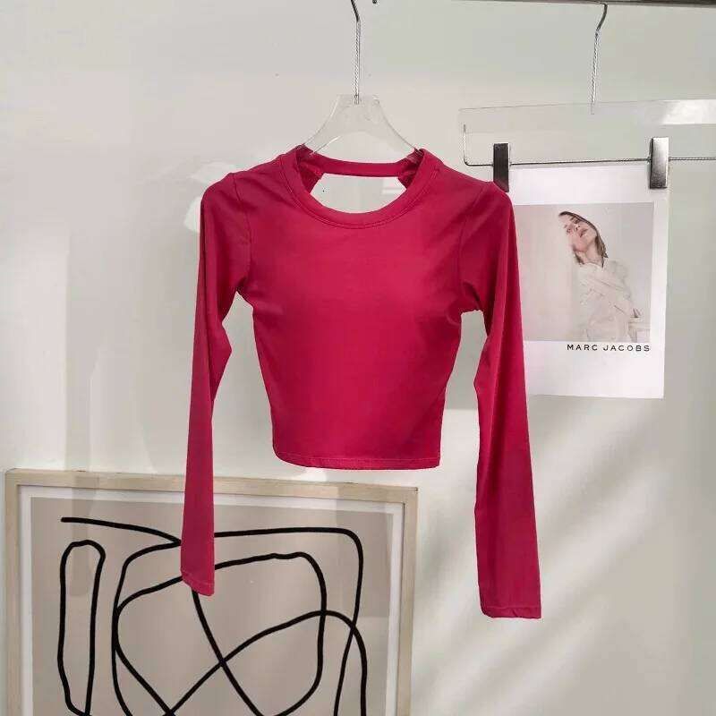 Sexy Yoga Women, Breathable, with Fixed Cups, Sports Top for Pilates, Workout, and Fitness, Long-Sleeve 26Y0224