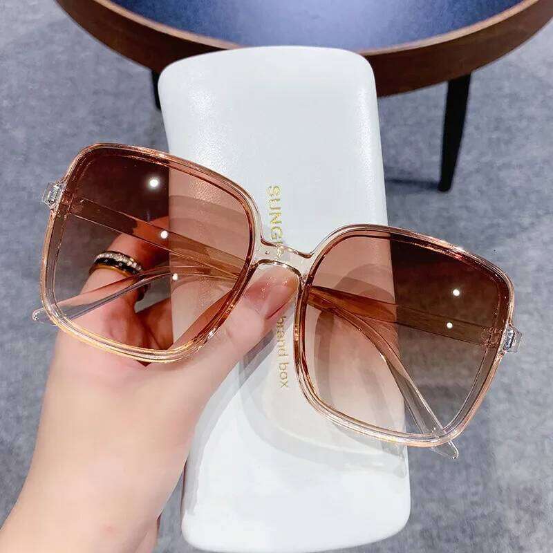 2025 Vintage Square Women's Sunglasses Luxury Designer Sun Glasses Classic Eyeglasses Lady UV400 Big Frame Mirror Oculos De Sol 26W0224