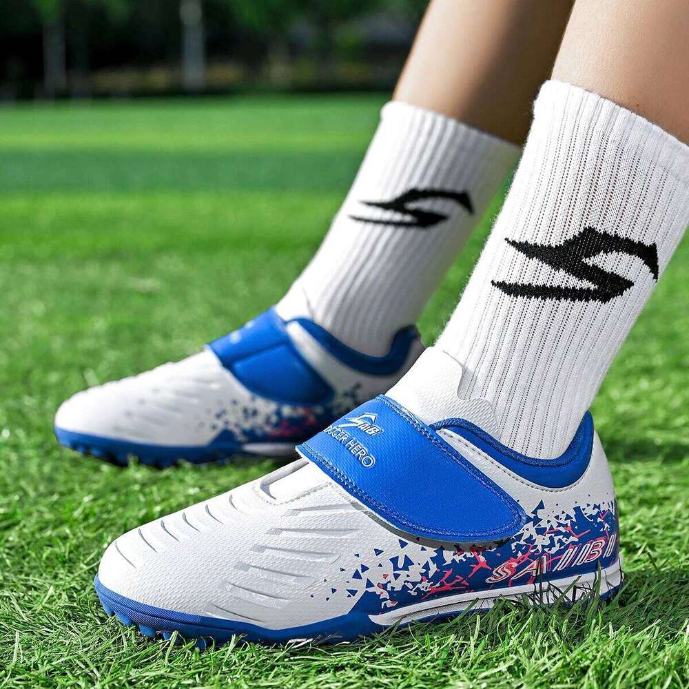New Children Soccer Boots Society School Football Shoes Cleats Grass Sneakers Boy Girl Outdoor Athletic Training Sports Footwear 26W0224