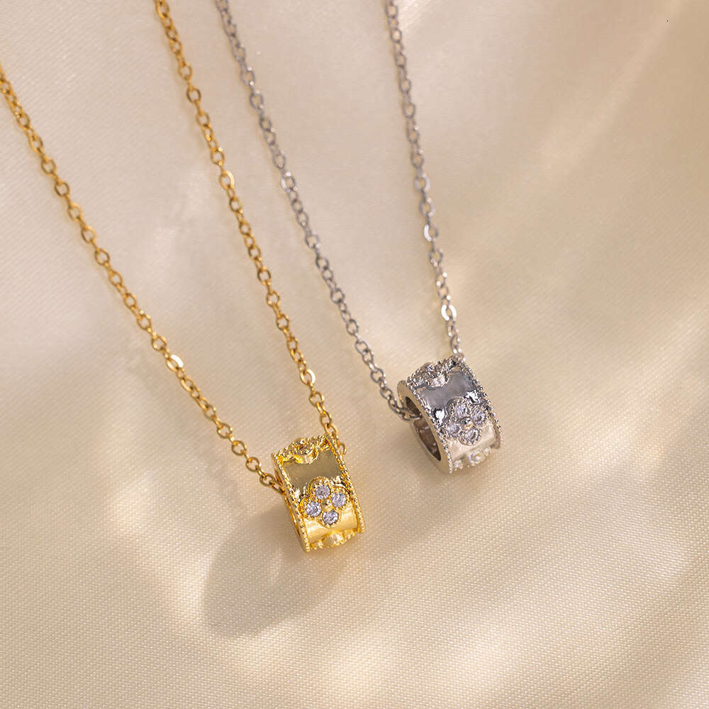 Light Luxury Four-Leaf Clover Small Waist Necklace Versatile Micro-Inlaid Kaleidoscope Pendant Internet Celebrity Style Accessory For Women