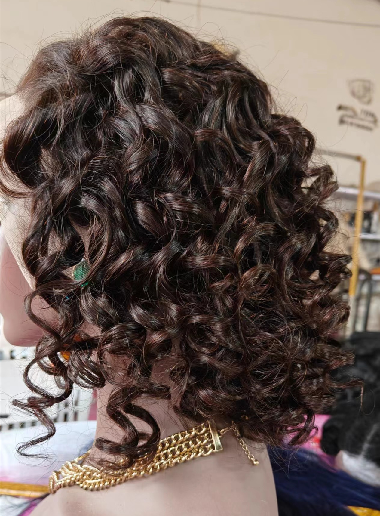 Oprah winfrey hairstyle natural loose curl lace front wig short black brown human hair wig for black women 180%density