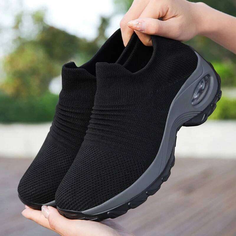 Women's Walking Knitted Mesh Upper Lightweight for Daily Wear Outdoor Activities Casual Slip on Shoes