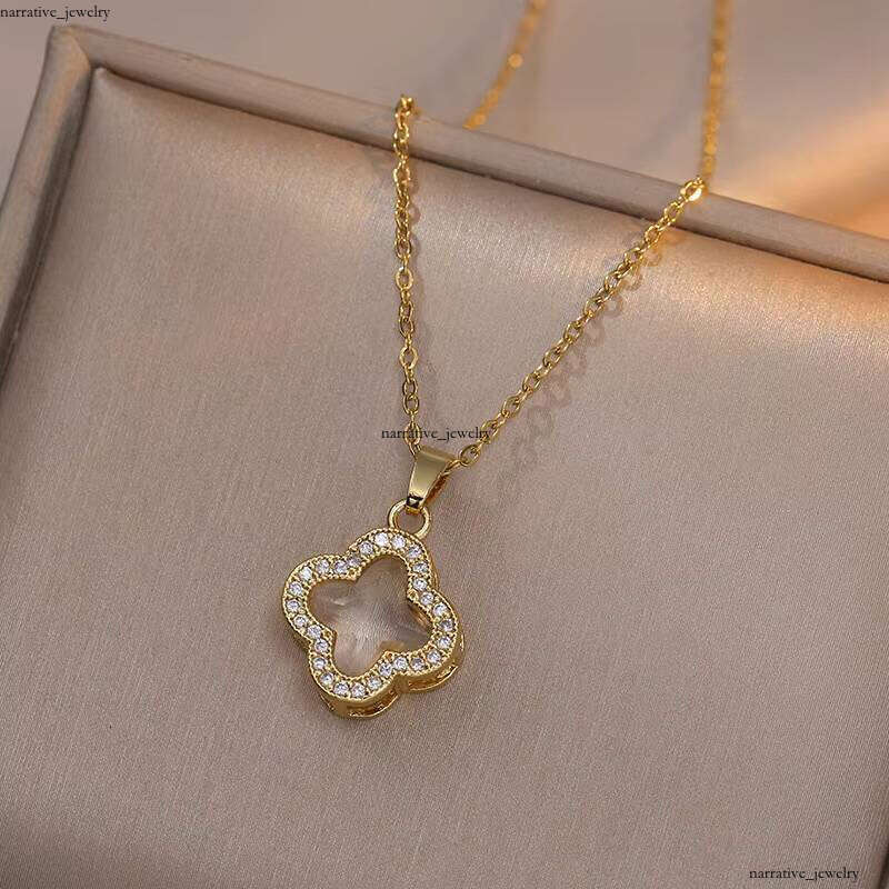 Crystal Four-Leaf Clover Flower Pendant Fashion Sterling Silver VVS Moissanite Collarbone Chain Necklace