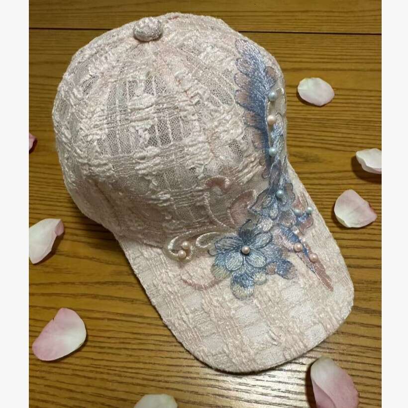 Lace floral baseball cap Gauze mesh with good air permeability Suitable for beach vacations and summer trips