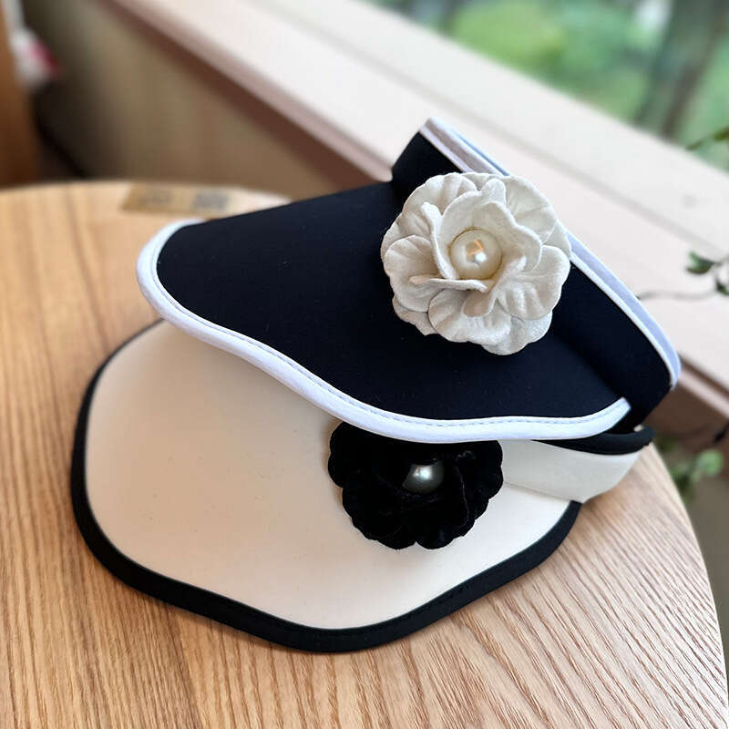 Elegant and simple open-top hat Camellia decoration A piece of accessory suitable for garden parties and summer outings