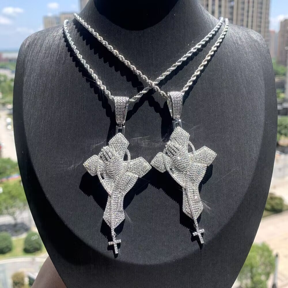 New Hip Hop Men Boy Fine Jewelry Full Iced Out Bling Cubic MoissaniteVVS Paved Praying Hand Cross Charm Pendant 91MM Necklace
